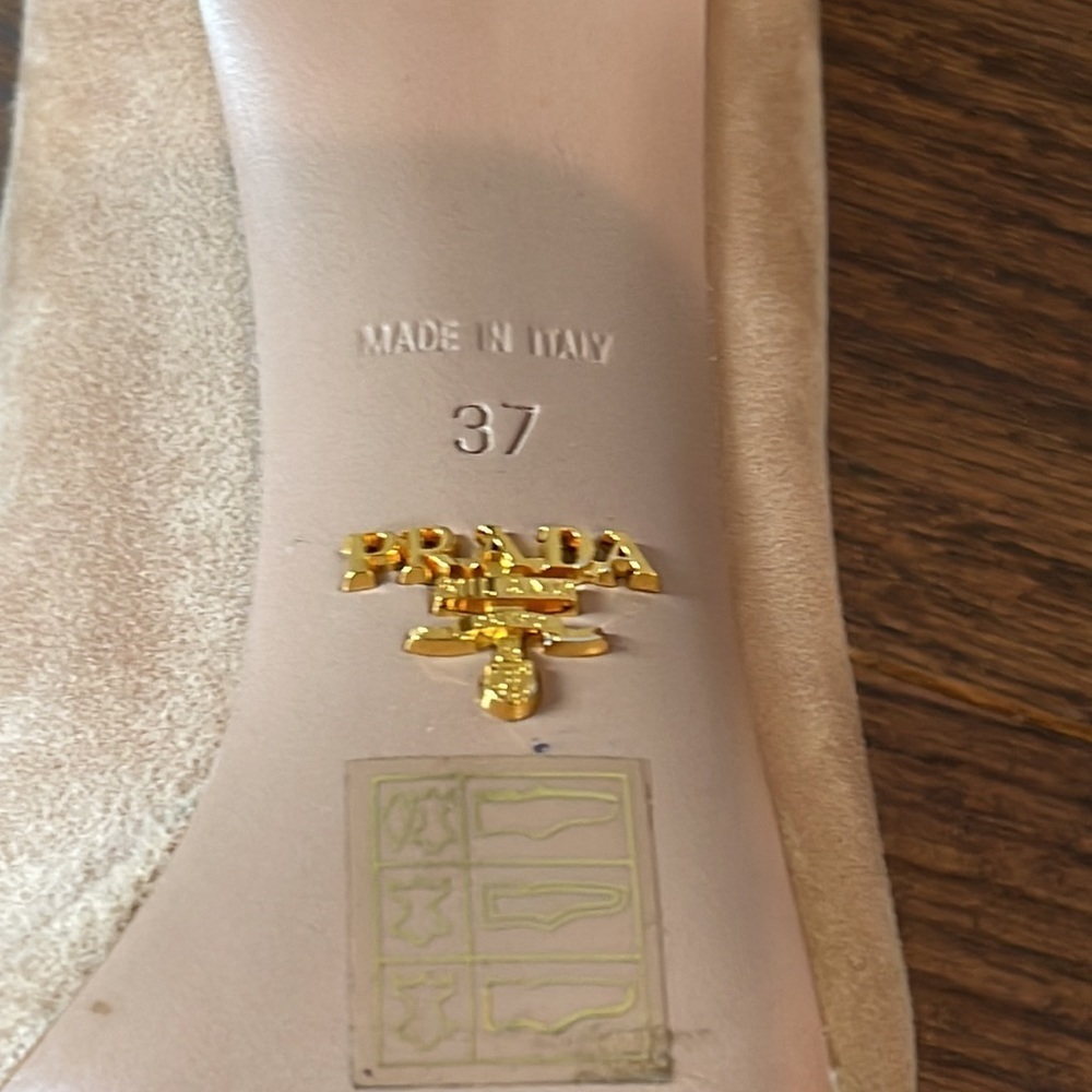 Prada Women’s Blush Tan Heels Size 37 - Picture 9 of 9